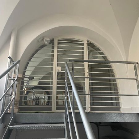 Loft “Cinema Galleria” Apartment Бари Екстериор снимка