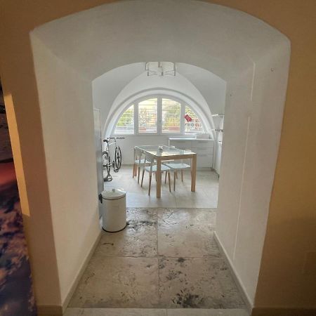 Loft “Cinema Galleria” Apartment Бари Екстериор снимка