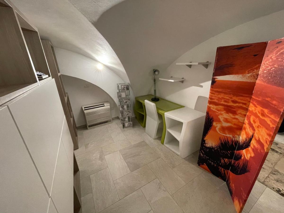 Loft “Cinema Galleria” Apartment Бари Екстериор снимка