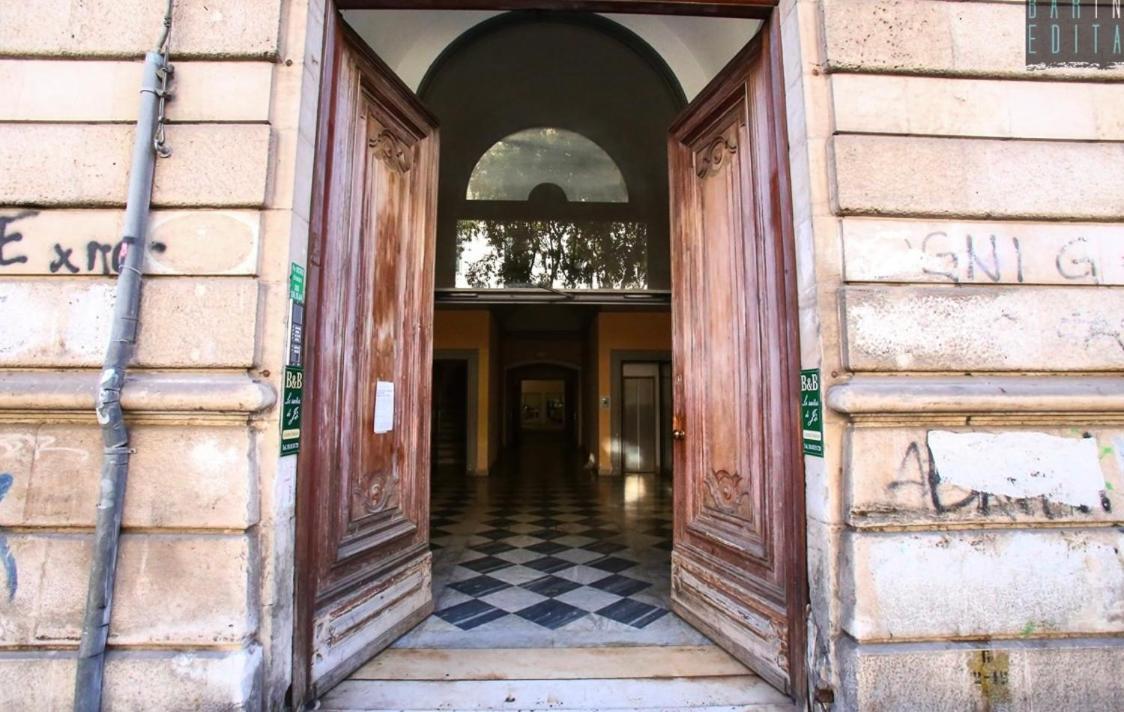 Loft “Cinema Galleria” Apartment Бари Екстериор снимка